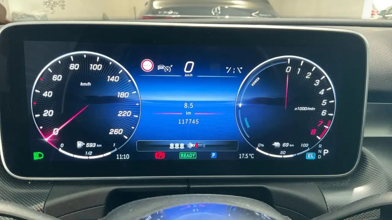 Mercedes-Benz C 300 e VollLeder*Distro*Kamera+LED*SPUR*VZ*TW 9