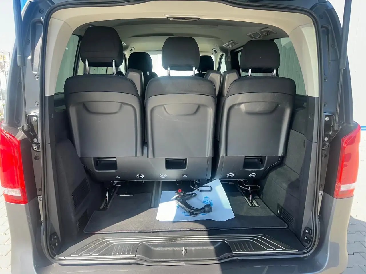 Mercedes-Benz V 250 d 9G-TR EDITION SPORT-PAKET LED 7 SITZE AHK 10