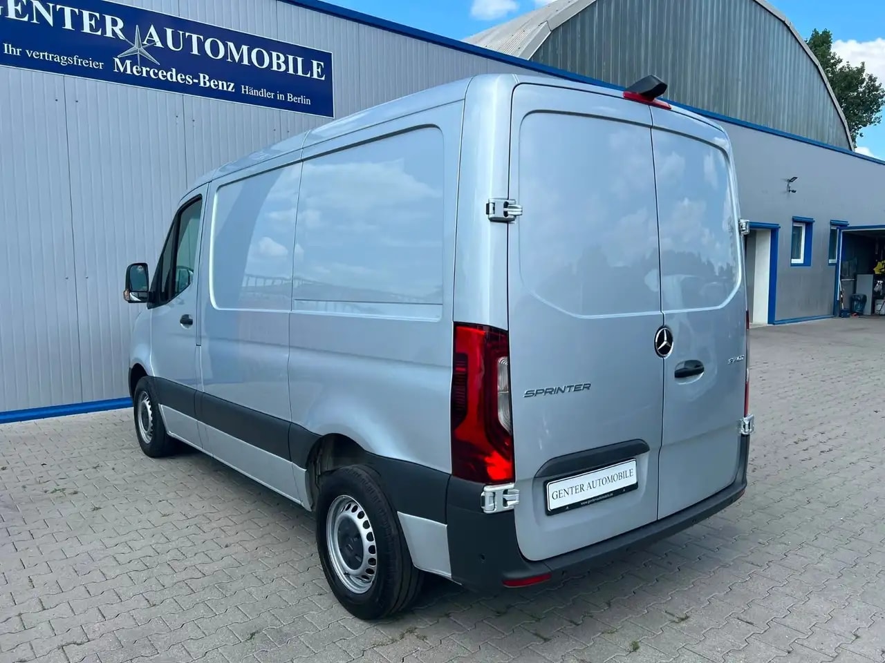 Mercedes-Benz Sprinter 314 AUTOMATIK NAVI TOTWINKEL KAMERA LED 6