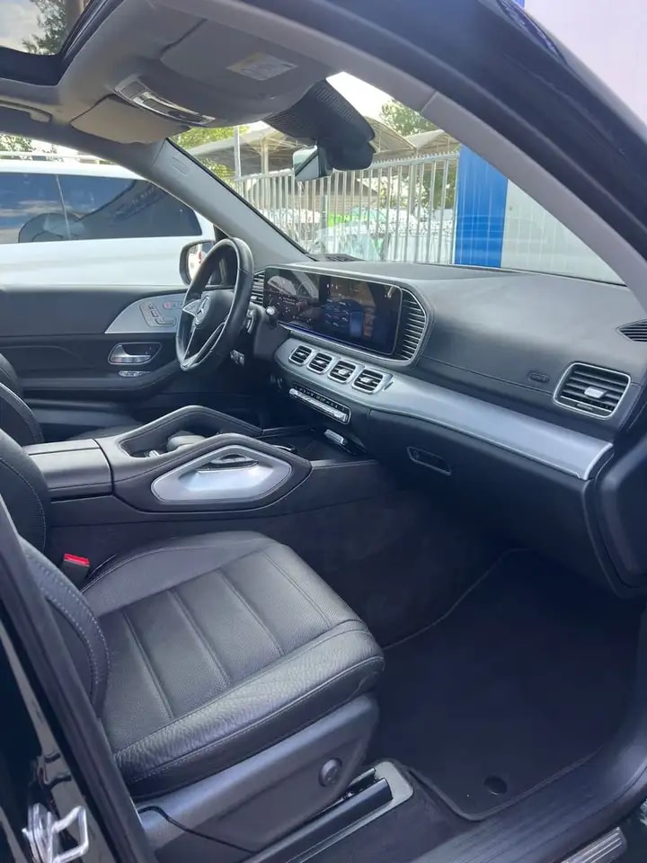 Mercedes-Benz GLS 350 4M 9G COMAND PANORAMA DISTRONIC KEYLESS 19