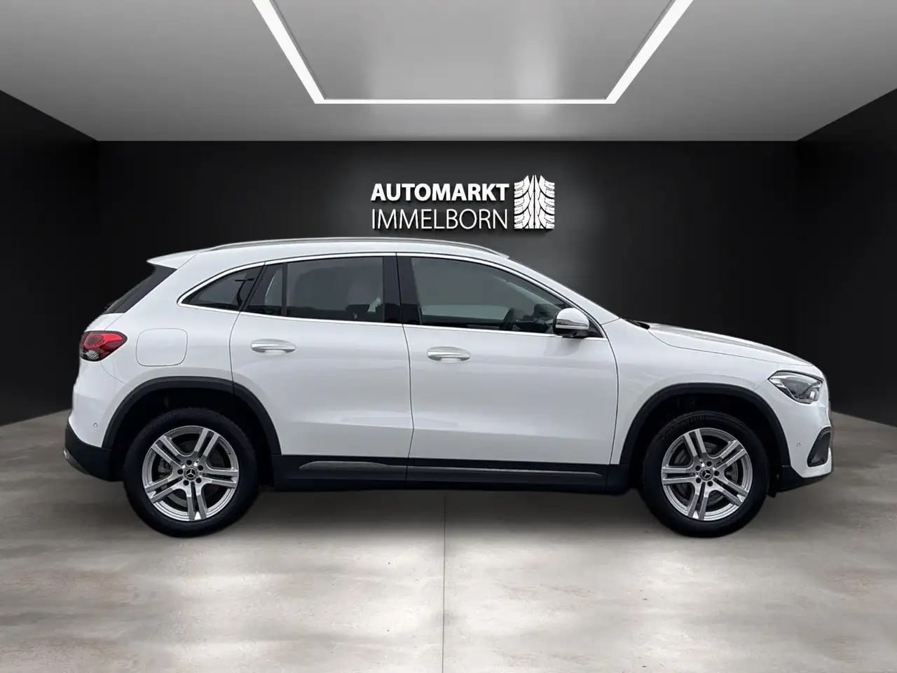 Mercedes-Benz GLA 250 e Mubeam*Distro*360*AHK*HUD*DAB*18* 11
