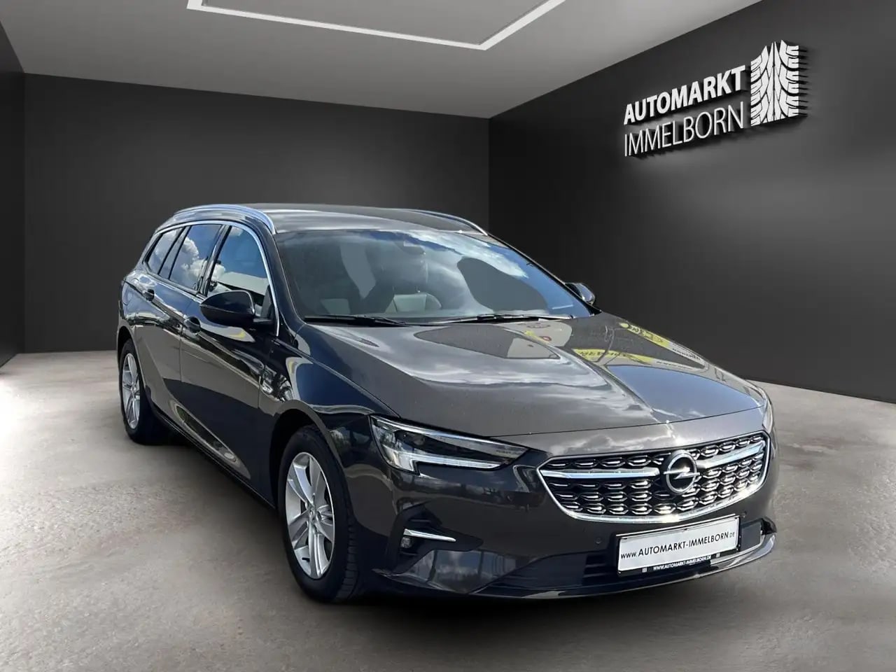 Opel Insignia B Sports T Business AHK*HUD*Kamera*LED* 2