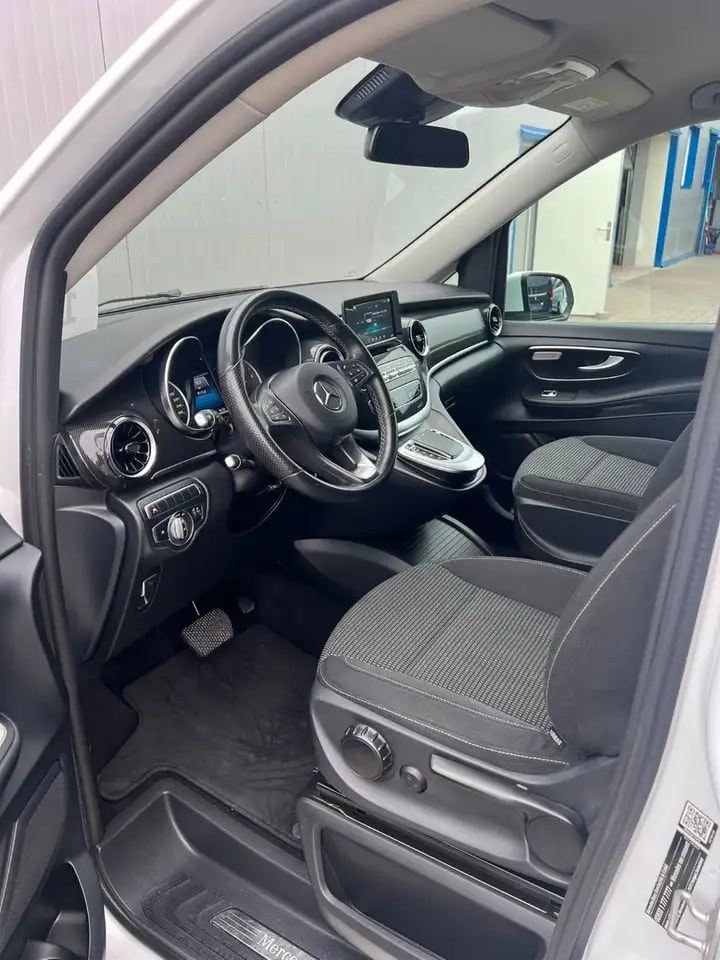 Mercedes-Benz V 220 EXTRALANG 9G NAVI KAMERA EL.TÜREN 7-SITZER 12