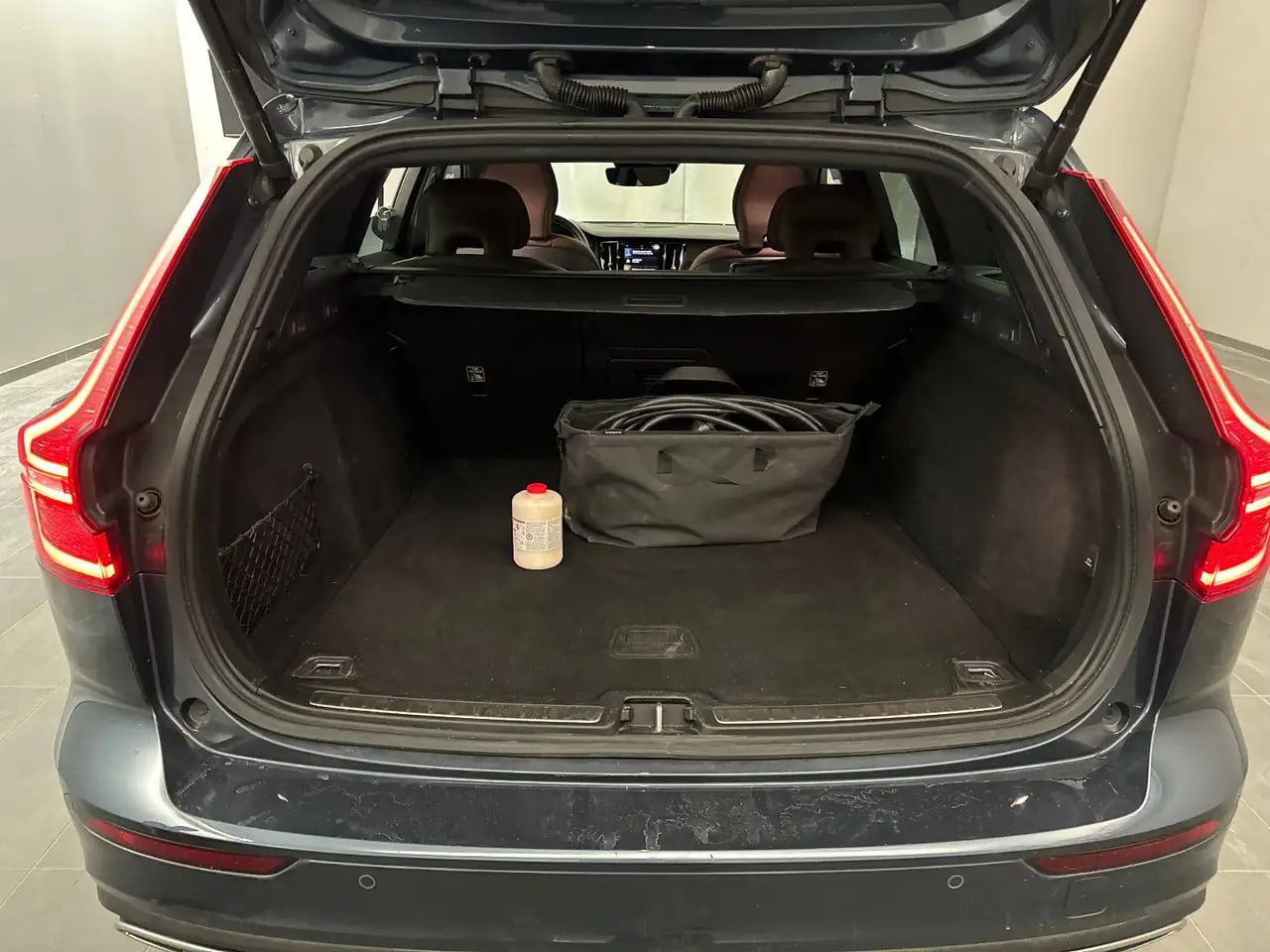 Volvo V60 Inscription PlHybrid AW Sdach*Leder*360*H&K 11