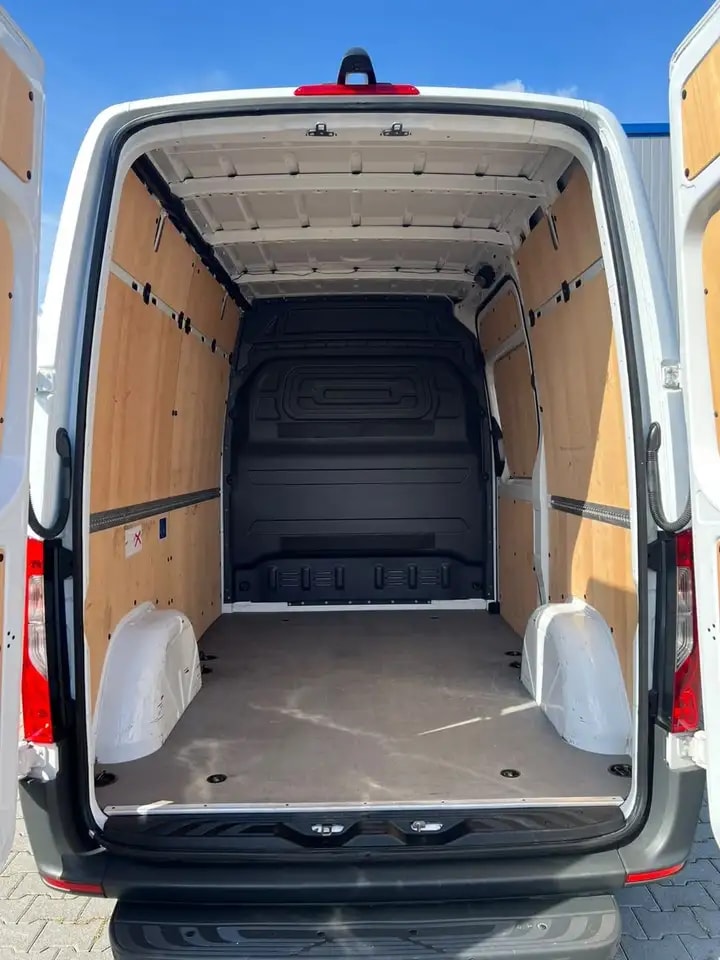 Mercedes-Benz Sprinter 211 9G-TRONIC KLIMA NAVI KAMERA 3-SITZE 11