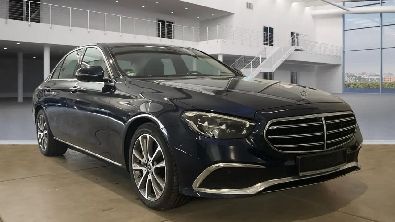 Mercedes-Benz E 400 d Allrad Exclusive Pano*Sthzg*360*Distro*H 2