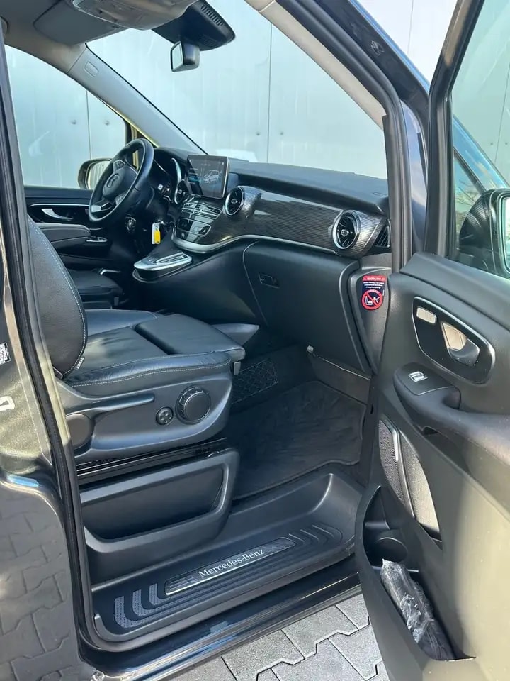 Mercedes-Benz V 300 LANG AIRMATIC PANO LIEGEPAKET EL.TÜREN AHK 14