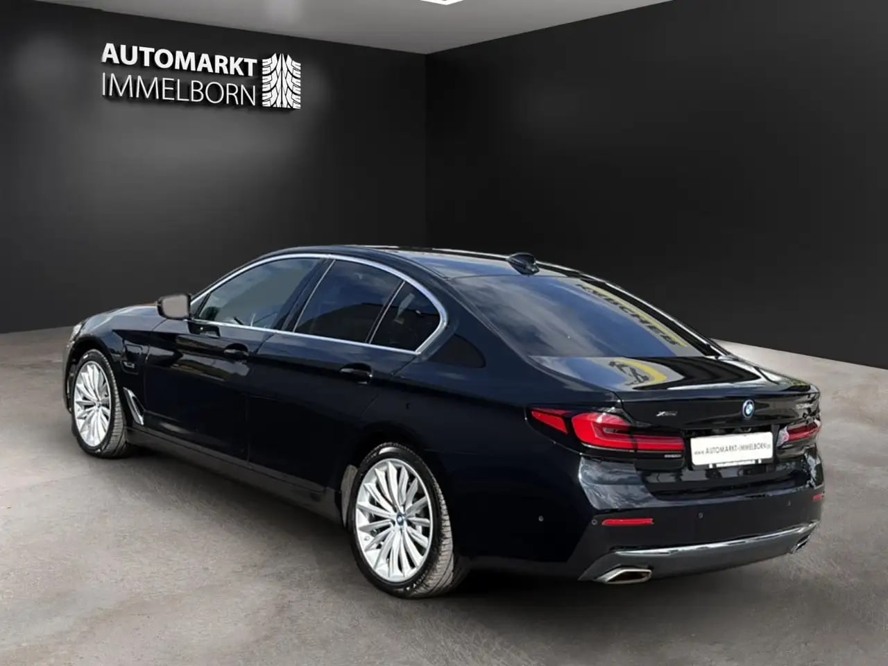 BMW 530 e xDrive Luxury Line Sdach*HUD*AHK*Kamera*Le 5