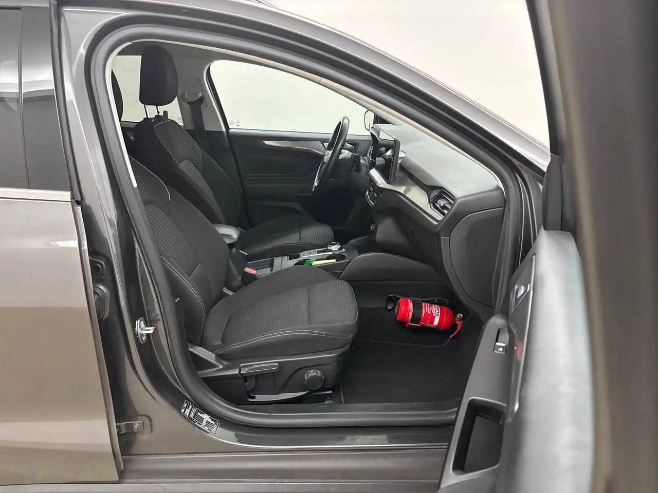 Ford Focus Titanium AHK*Matrix*ACC*Kamera*LM*Family3 6
