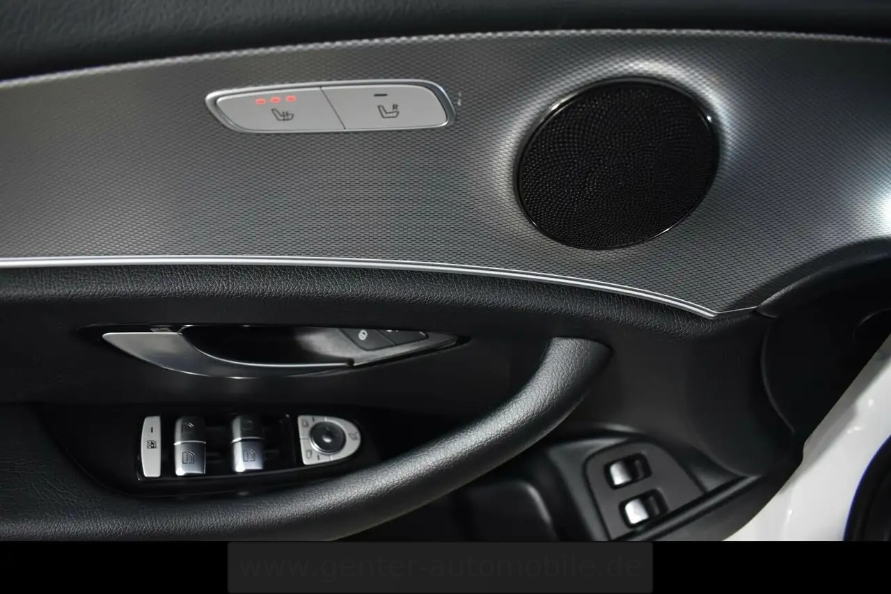 Mercedes-Benz E 400 d T 4M AVANTGARDE COMAND WIDESCREEN LED AHK 13