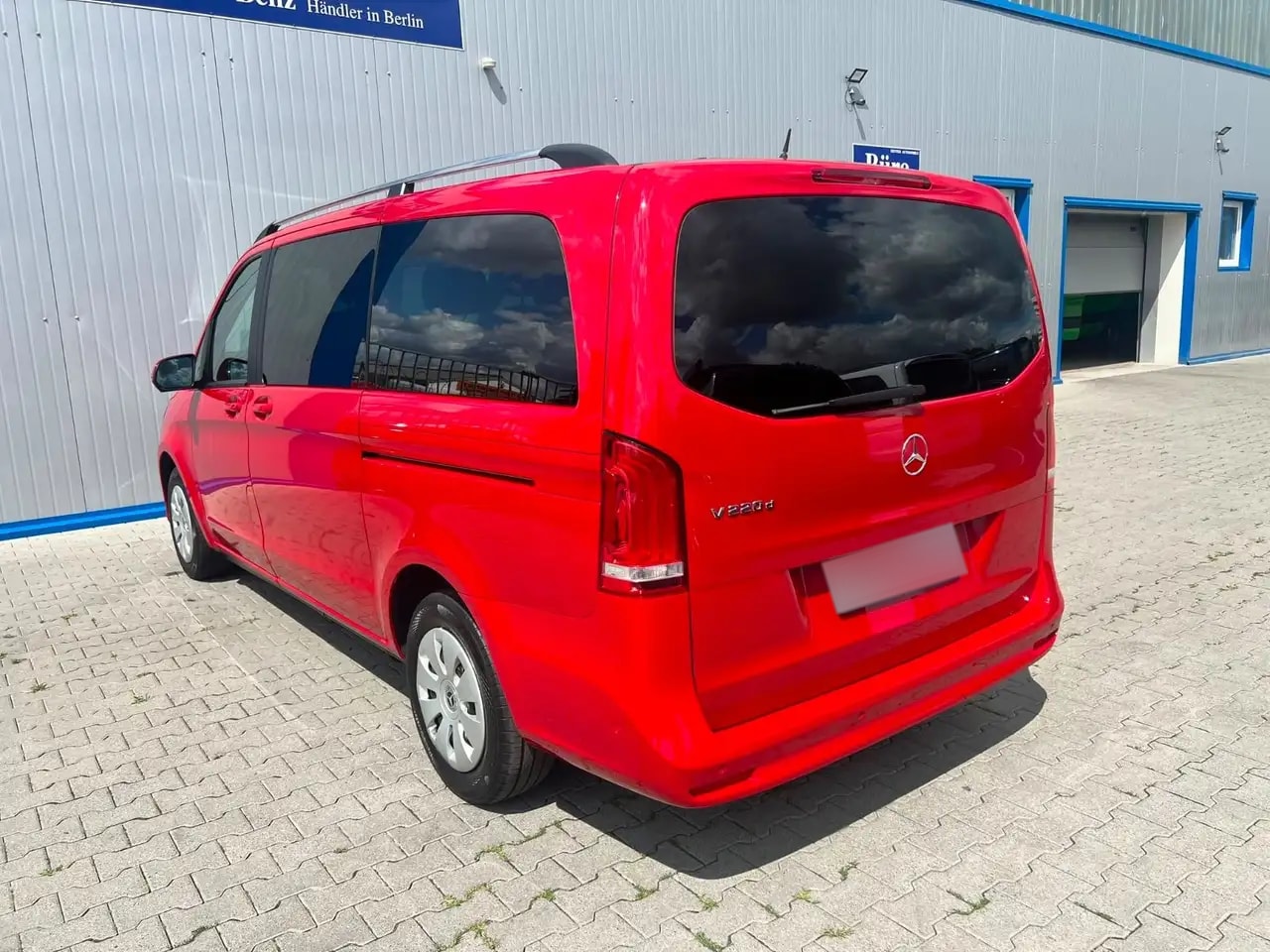 Mercedes-Benz V 220 LANG 9G-TR NAVI WEBASTO LED 360° 8-SITZER 8