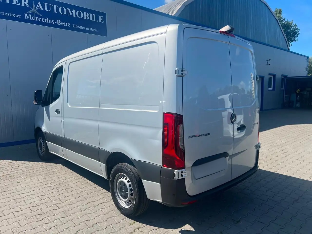 Mercedes-Benz Sprinter 314 AUTOMATIK NAVI TOTWINKEL KAMERA LED 8