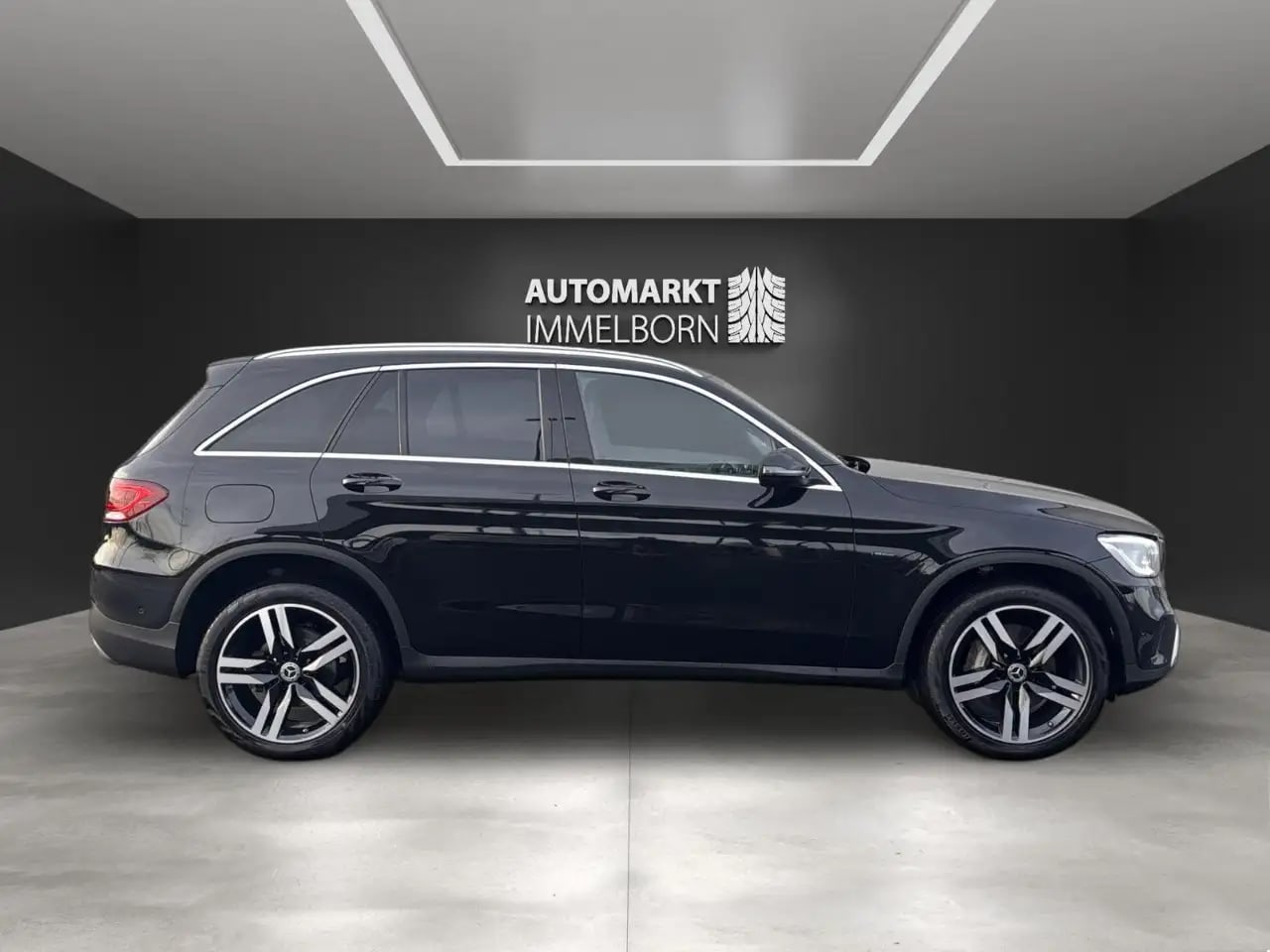 Mercedes-Benz GLC 300 de VIRTUAL*Sound*Distro*20*Mubeam*SO100% 11