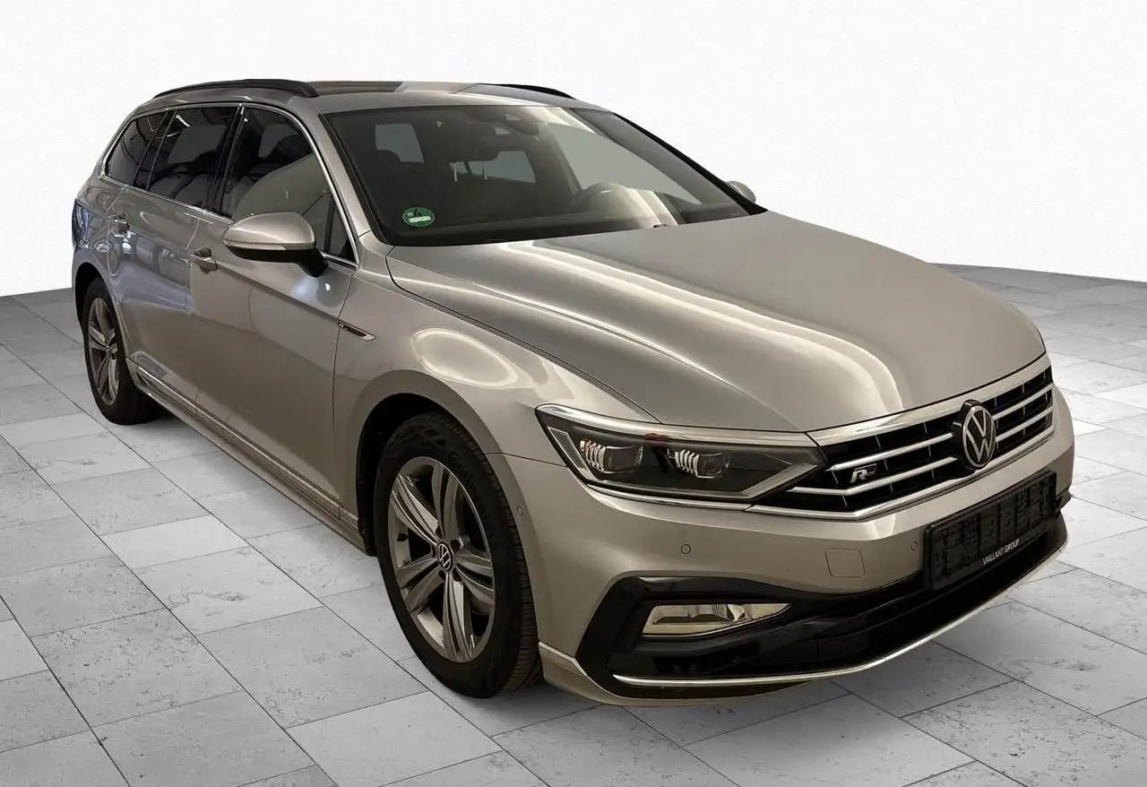 Volkswagen Passat R Line Matrix*ACC*H&K*AHK*Massag*Kamera 2