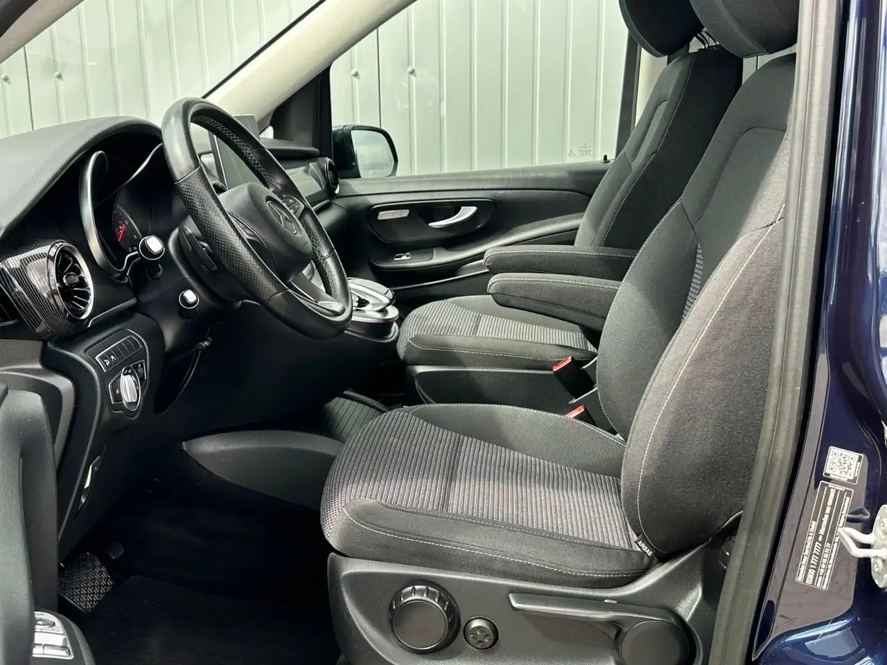 Mercedes-Benz V 250 LANG 4MATIC 9G NAVI WEBASTO LIEGEPAKET AHK 14