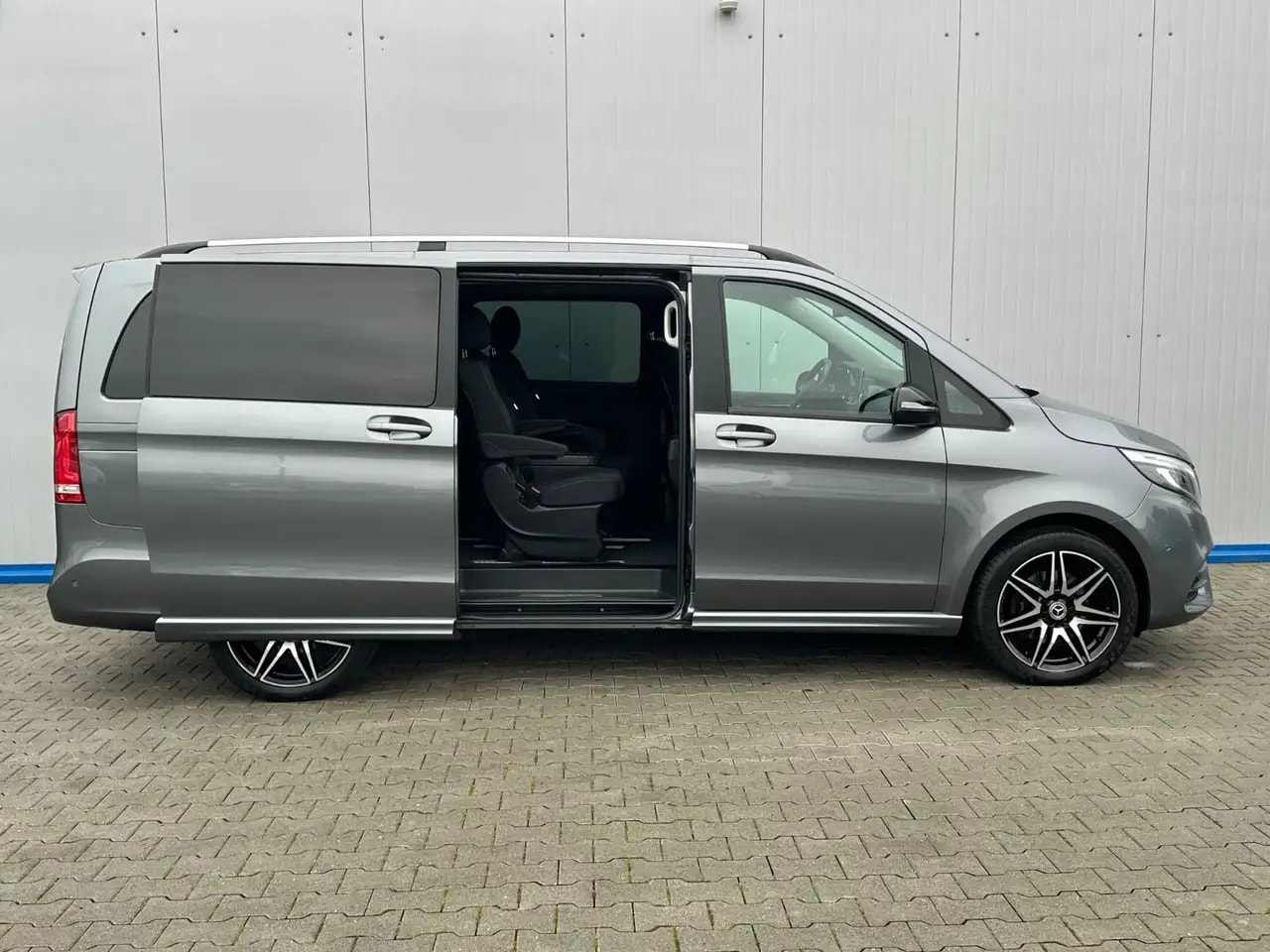 Mercedes-Benz V 300 V300 LANG 4M AMG LIEGEPAKET WEBASTO LED EL.TÜREN 7