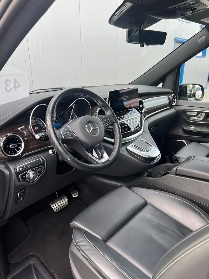 Mercedes-Benz V 300 LANG 4M AIRMATIC PANO WEBASTO EL.TÜREN AHK 13