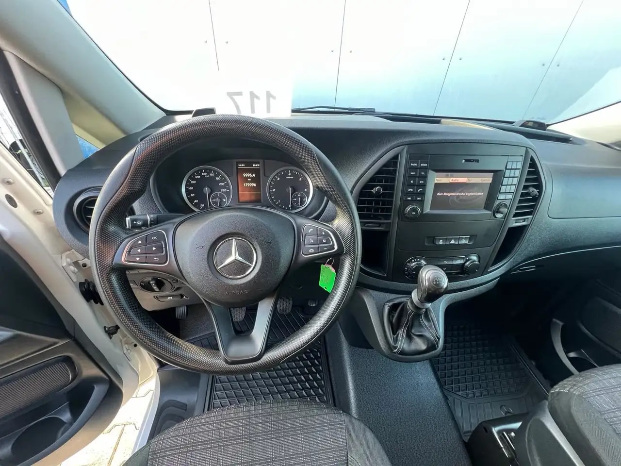 Mercedes-Benz Vito 114 LANG KLIMA TEMPOMAT AHK WERKZEUGSCHRÄNK 14