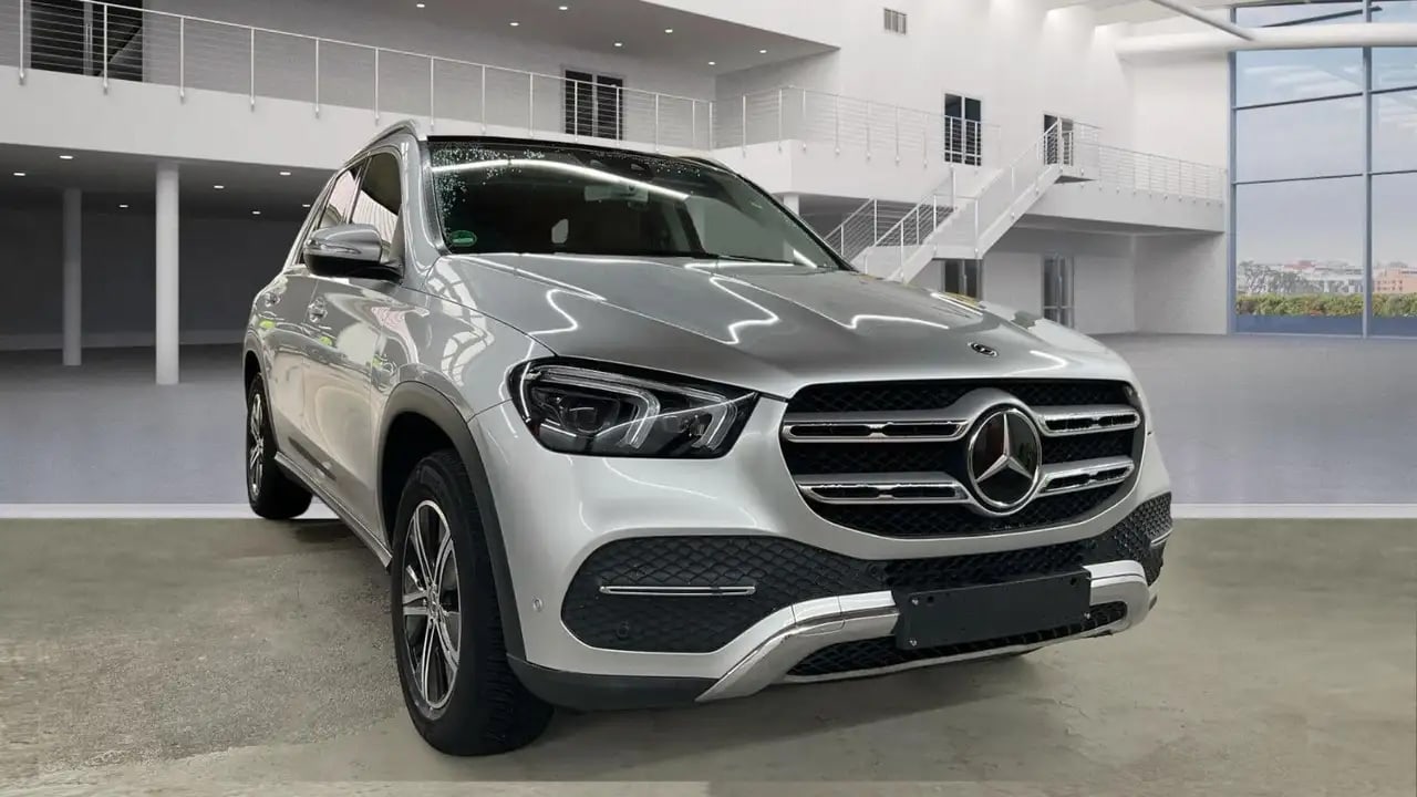 Mercedes-Benz GLE 300 d Exclusive Pano*Mubeam*Distro*Servoschl 2