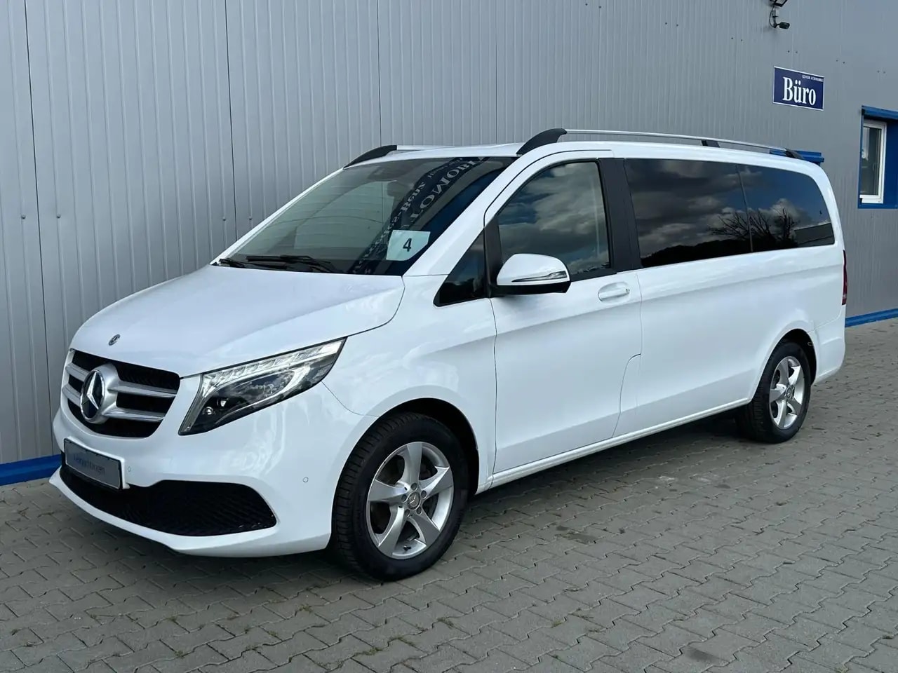 Mercedes-Benz V 220 LANG 9G-TR WEBASTO NAVI MBUX KAMERA 7-SITZ