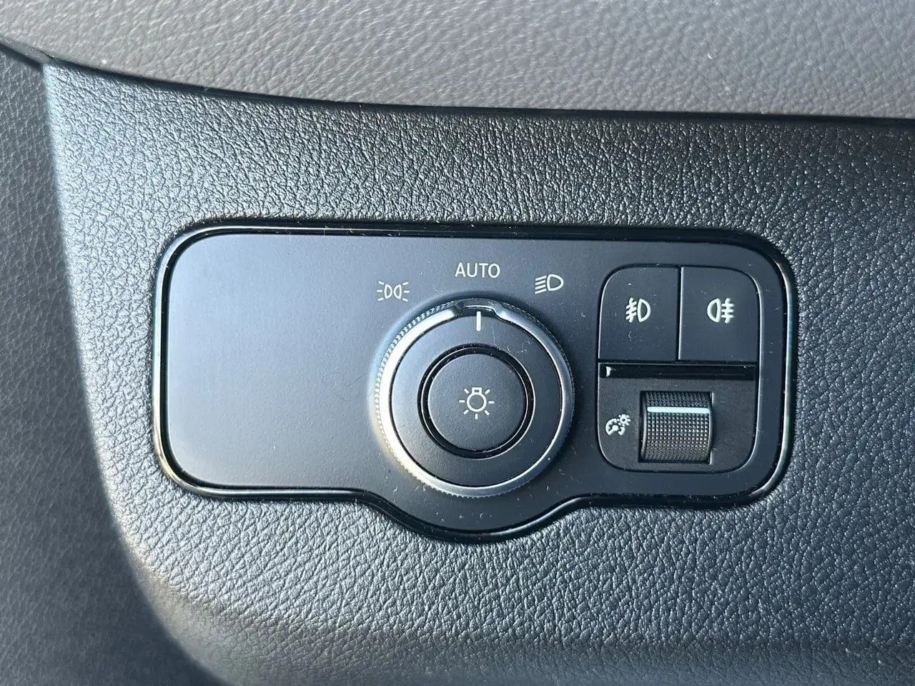 Mercedes-Benz Sprinter 314 AUTOMATIK NAVI TOTWINKEL KAMERA LED 20