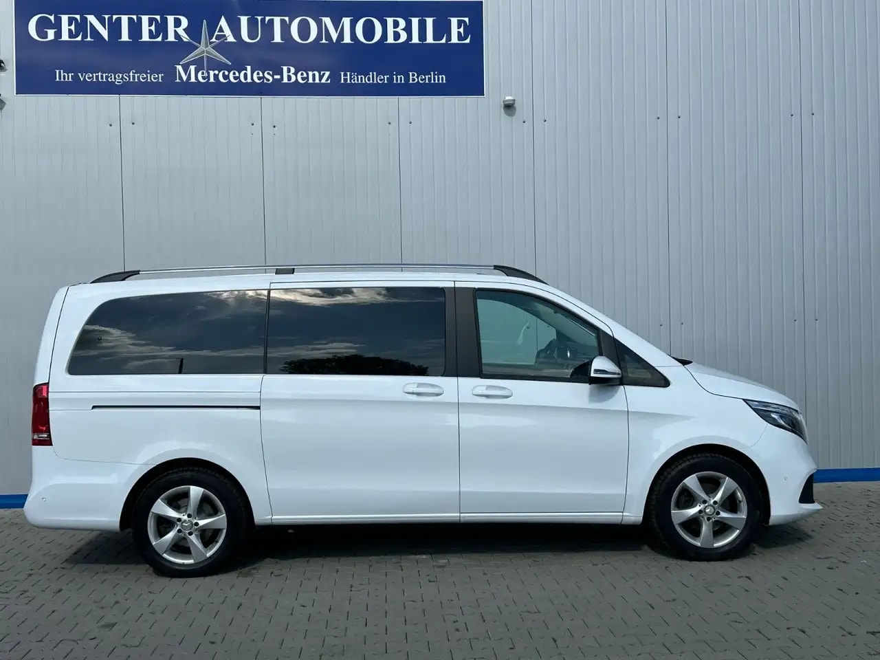 Mercedes-Benz V 220 V220 d LANG 4M 9G WEBASTO NAVI MBUX AHK 7-SITZER 5