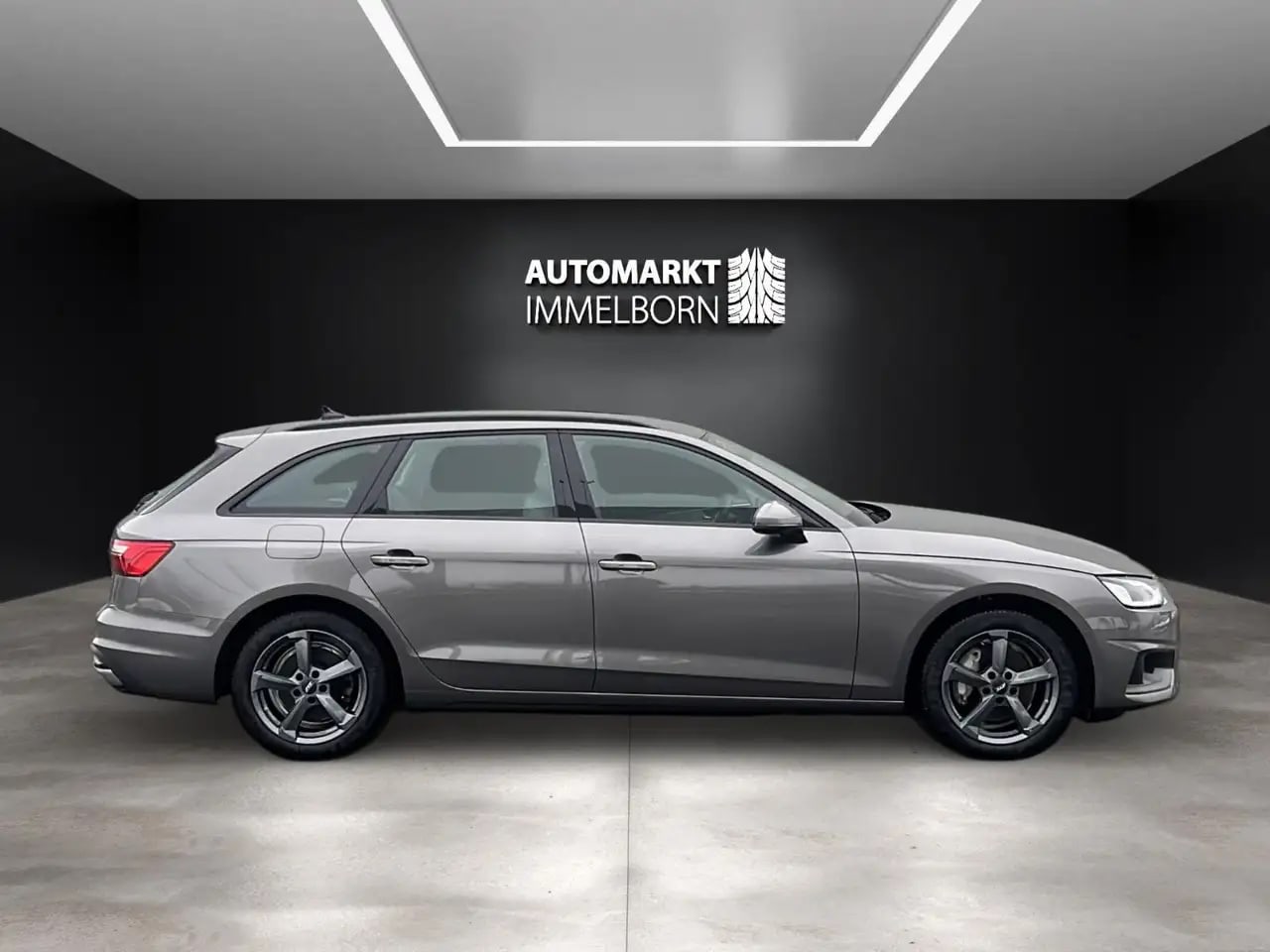 Audi A4 204ps40quattro STHZG*AHK*Leder*LED*3Zonen* 12