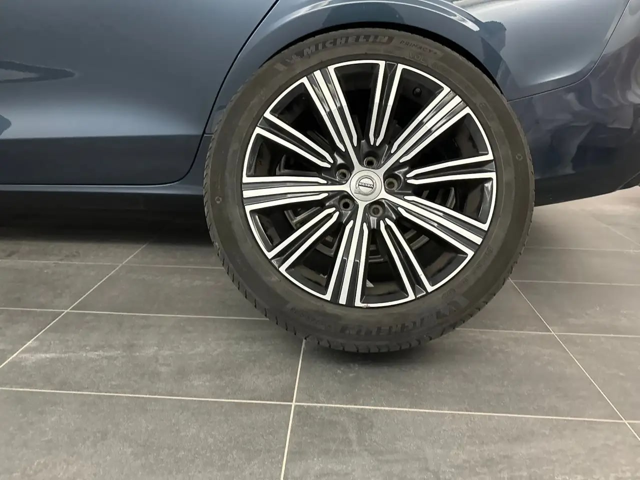 Volvo V60 Inscription PlHybrid AW Sdach*Leder*360*H&K 12