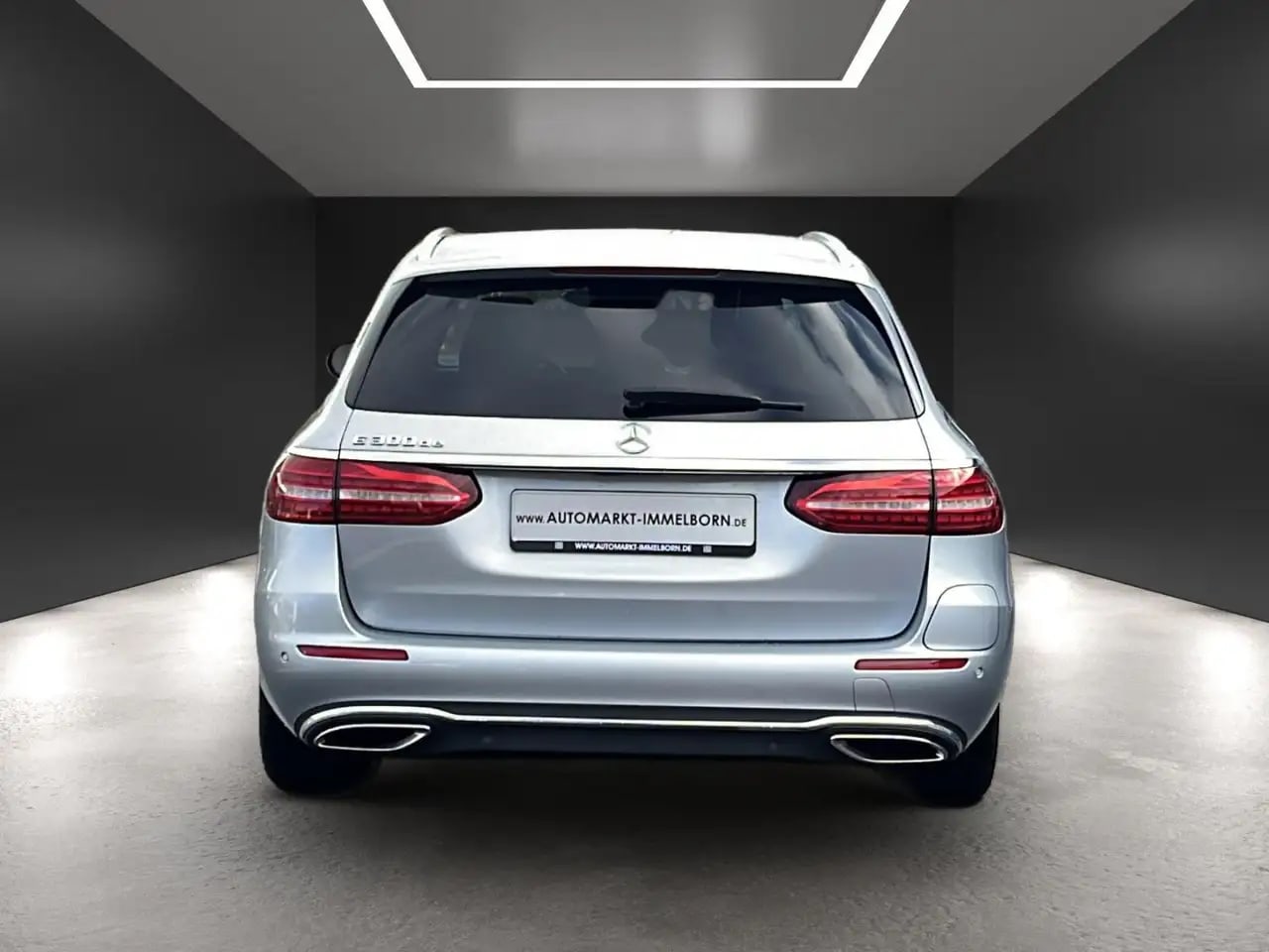 Mercedes-Benz E 300 de Distro*HUD*Pano*Kamera*Leder*LED*SOH91% 11