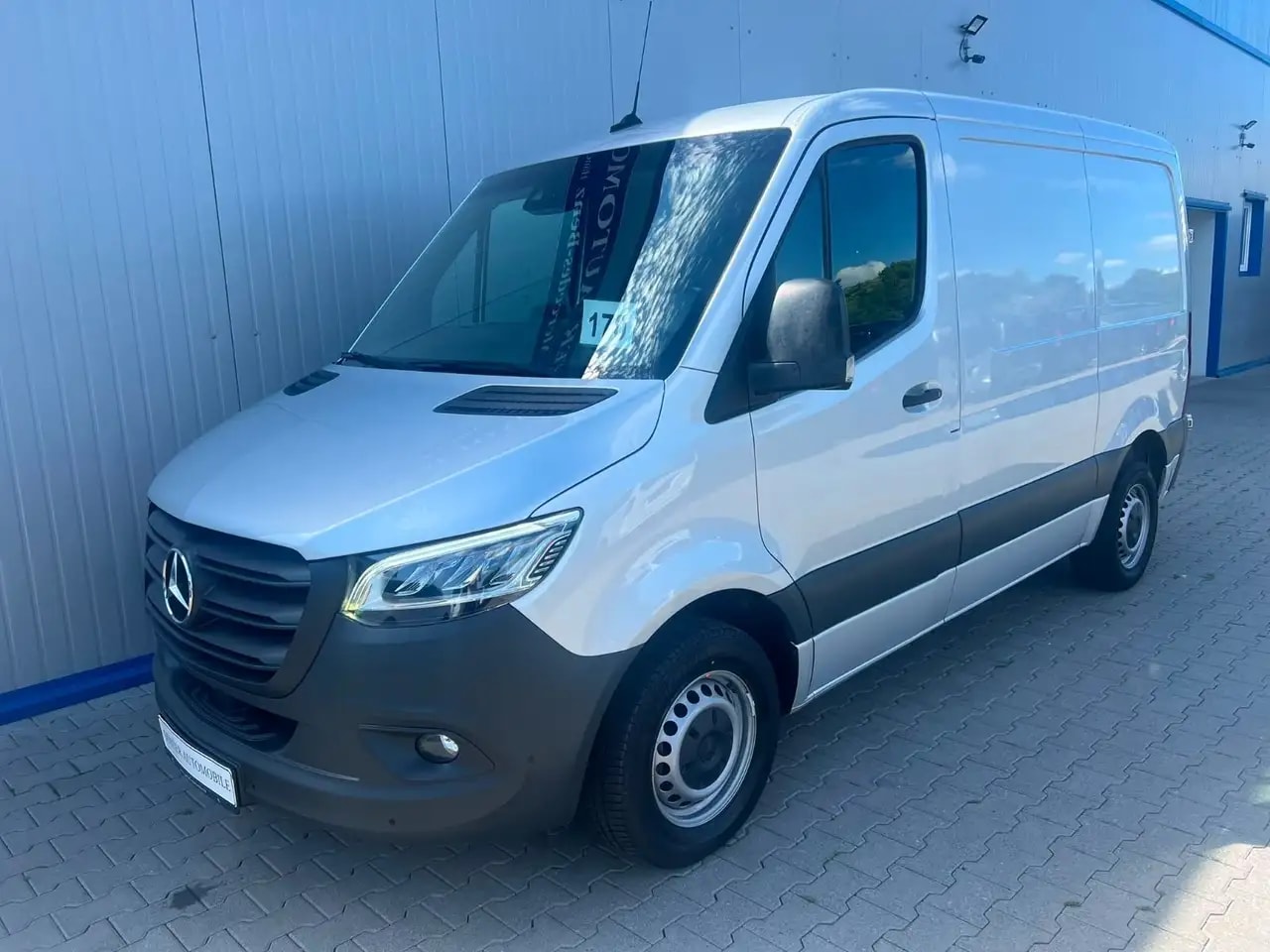 Mercedes-Benz Sprinter 314 AUTOMATIK NAVI TOTWINKEL KAMERA LED