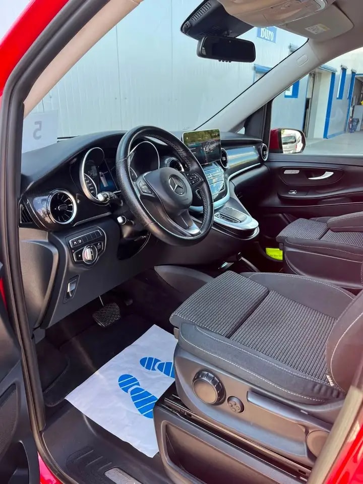 Mercedes-Benz V 220 LANG 9G-TR NAVI WEBASTO LED 360° 8-SITZER 12