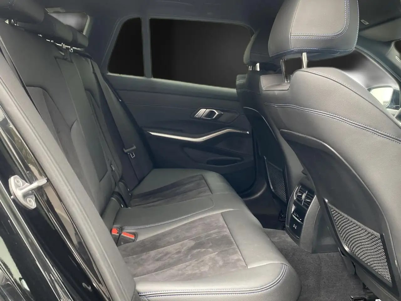 BMW 320 d xD M Sport Wides*STHZG*Kamera*DAB*LiveCP*1 12