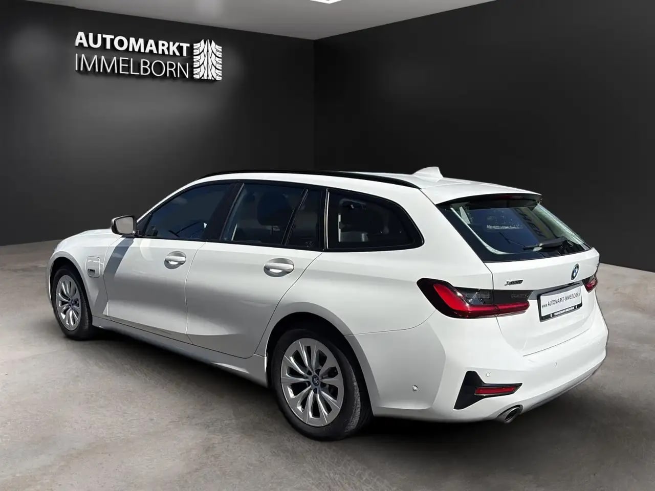 BMW 320 e xDrive Advantage AHK*Kamera*LED*SOH94% 5