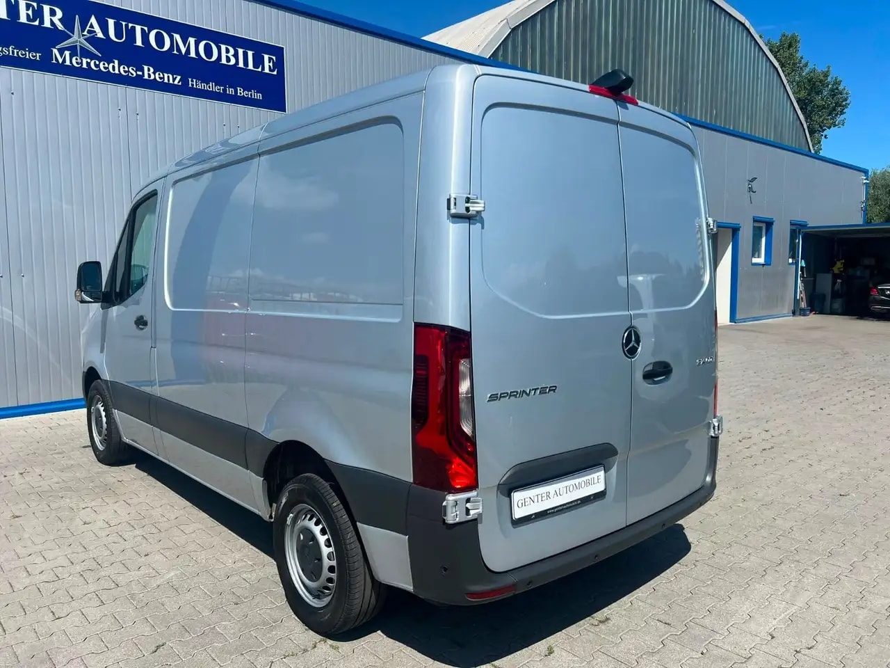 Mercedes-Benz Sprinter 314 AUTOMATIK NAVI TOTWINKEL KAMERA LED 8