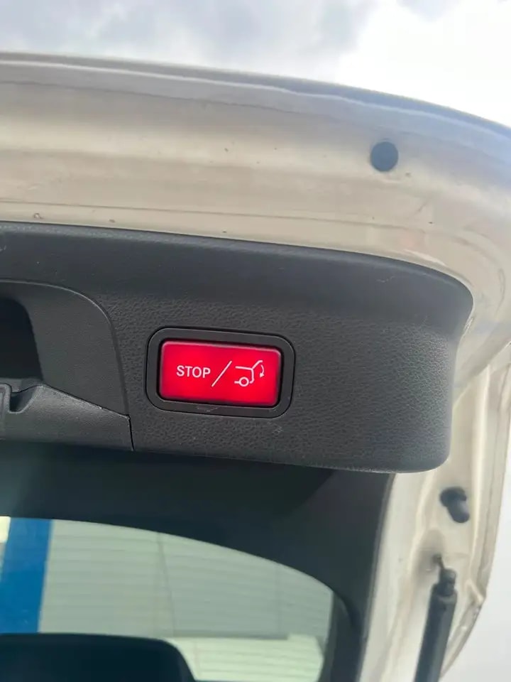 Mercedes-Benz GLC 300 de COUPE 4M AMG AIRMATIC KAMERA LED AHK 10