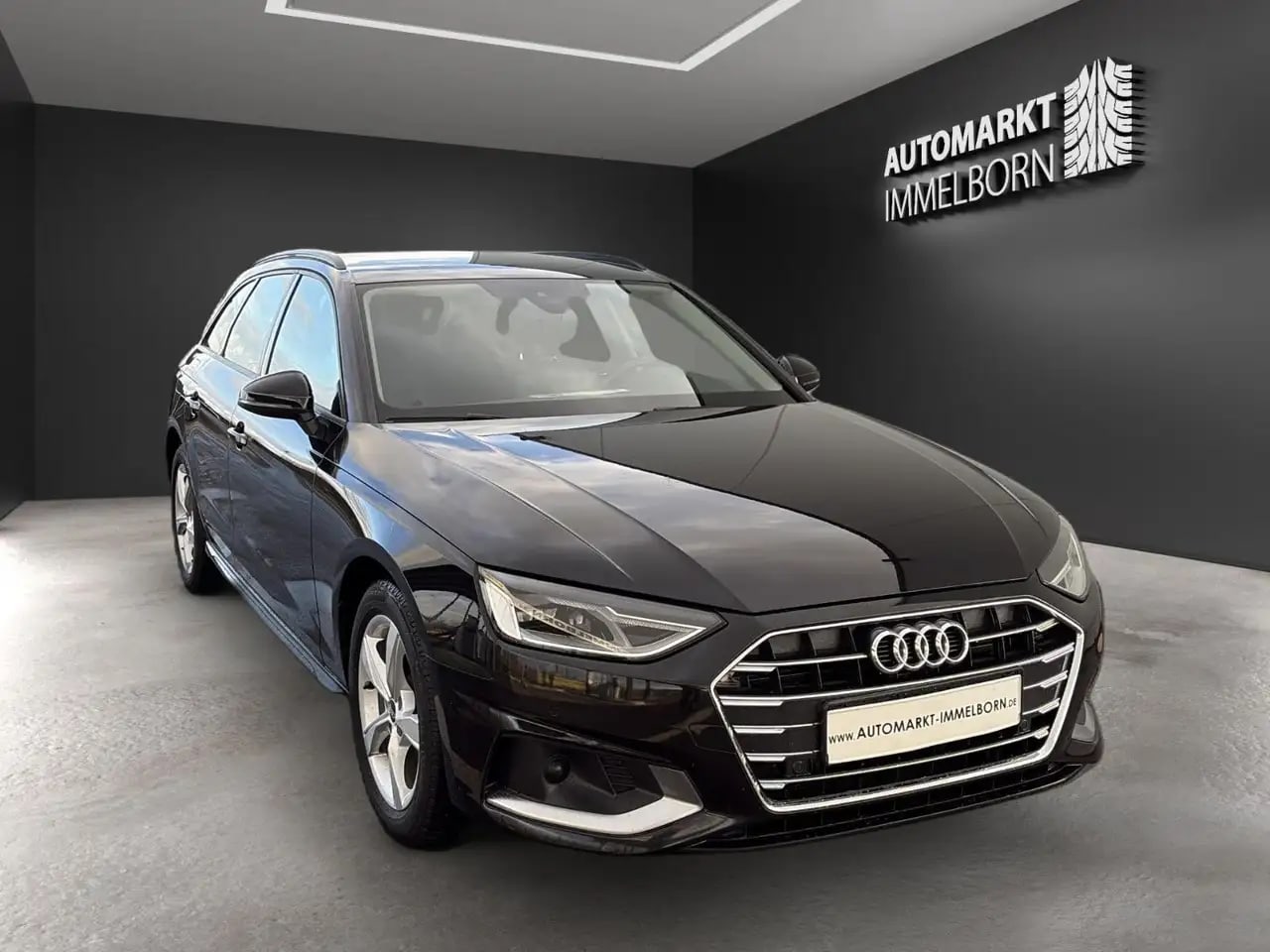 Audi A4 advanced Massage*Sound*LED*NaviTouch 2
