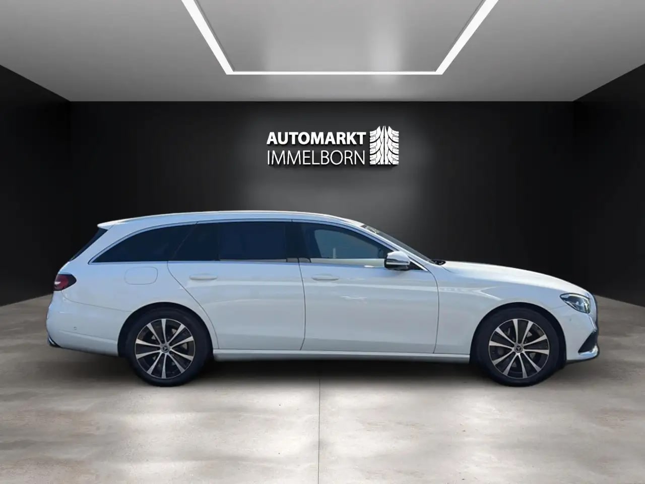 Mercedes-Benz E 300 e VollLeder*360*LED*DAB*Navitouch*SOH 94%* 11