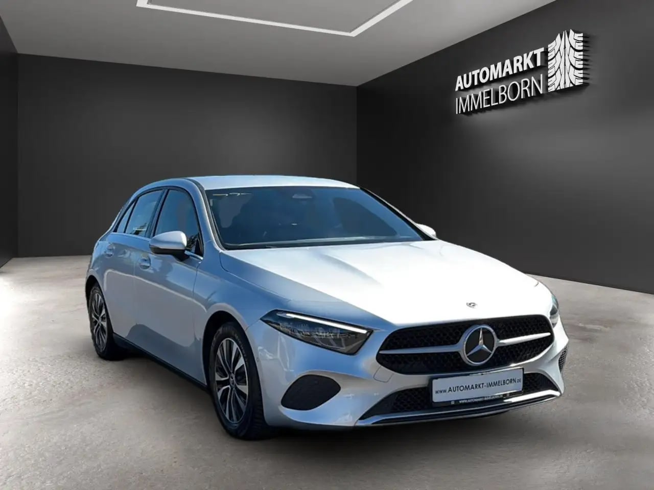Mercedes-Benz A 200 Kamera*LED*NaviTouch*DigTacho*DAB*1Hand 2