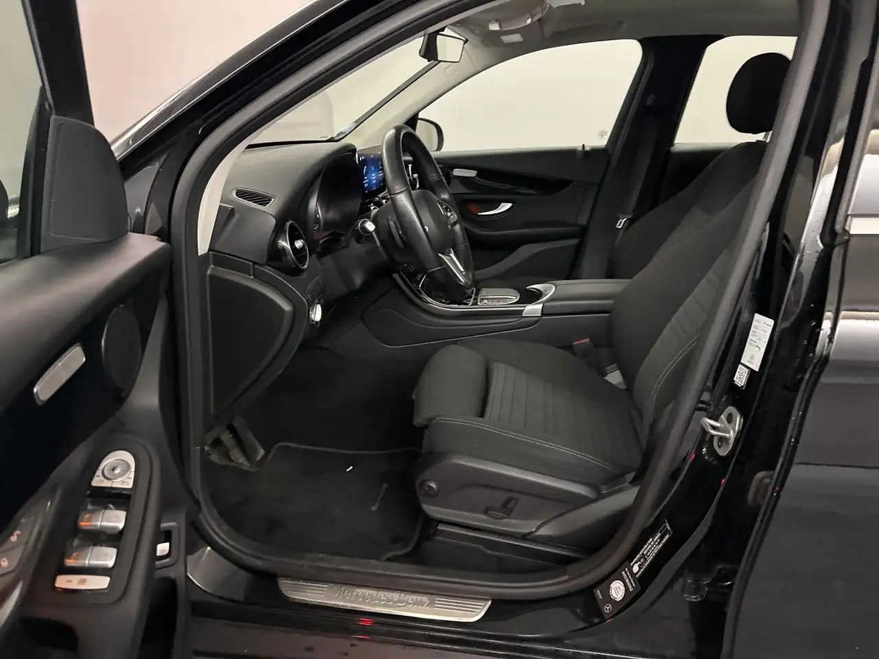 Mercedes-Benz GLC 300 e OffRoadStyling*Panorama*LED*Kamera 5