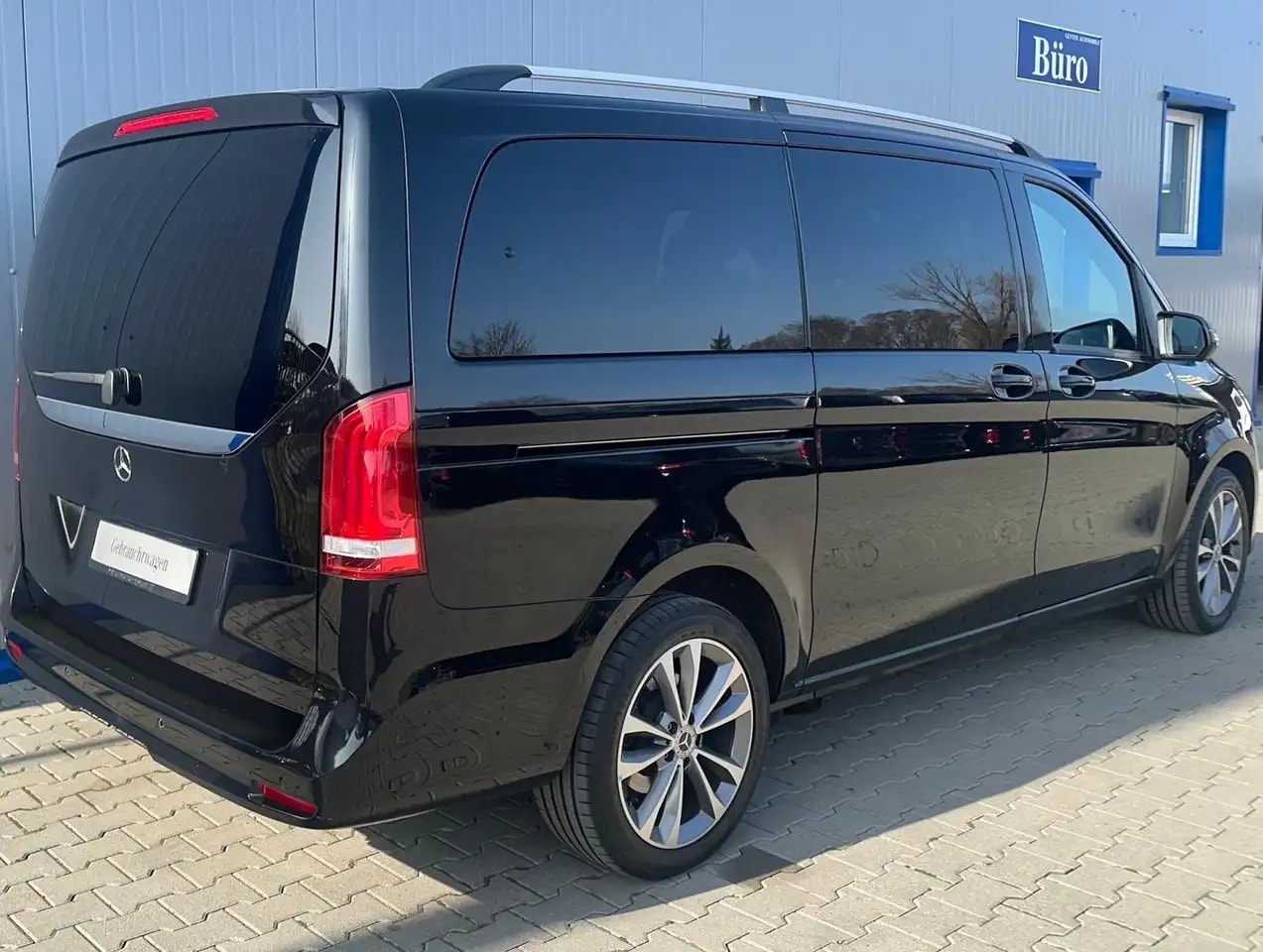 Mercedes-Benz V 300 d LANG LIEGEPAKET LEDER LED 360° KAMERA AHK 10