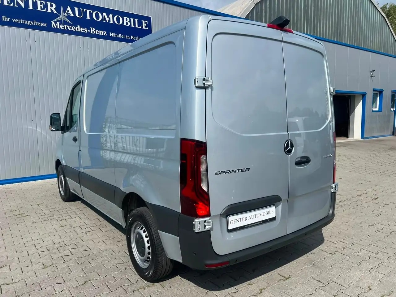Mercedes-Benz Sprinter 314 AUTOMATIK NAVI TOTWINKEL KAMERA LED 8