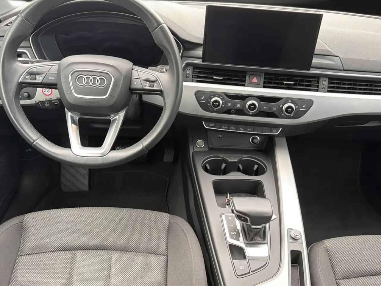 Audi A4 advanced Matrix*Panorama*360*Virtual*ACC*17 12