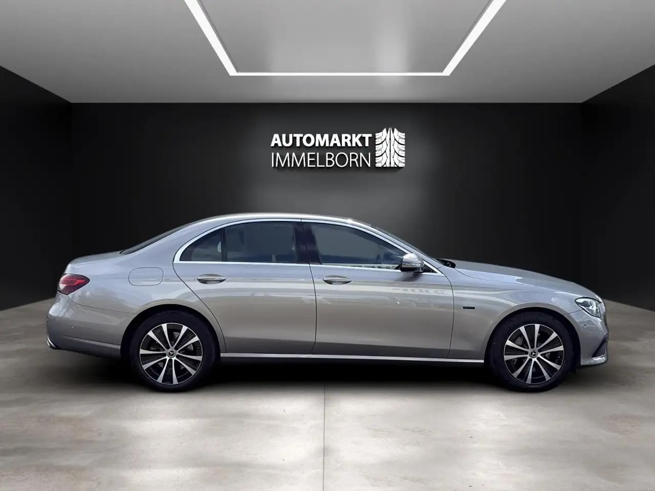 Mercedes-Benz E 300 e AVANTGARDE LED*Kamera*DAB*Navi*SOH 100% 7