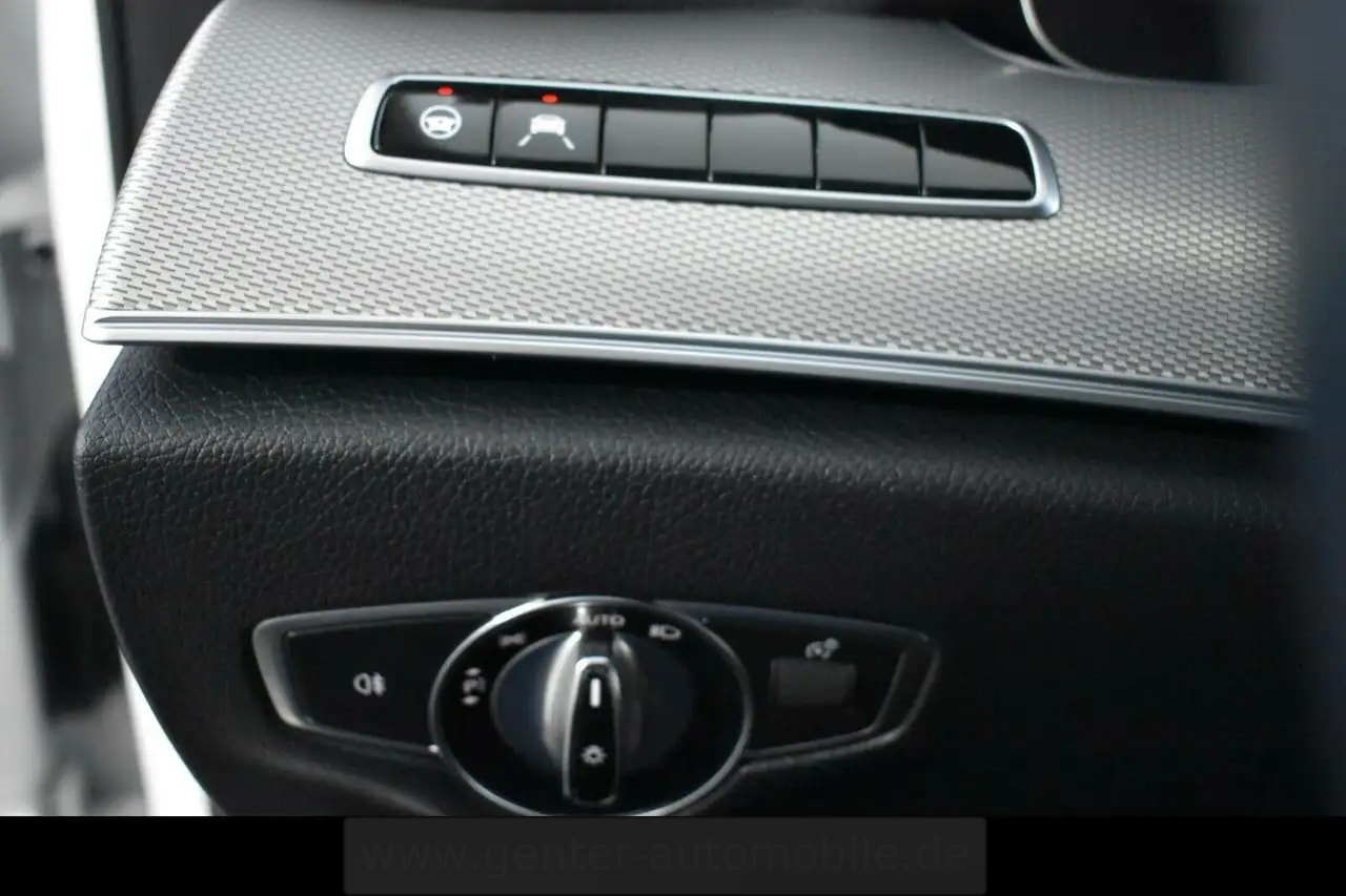 Mercedes-Benz E 400 d T 4M AVANTGARDE COMAND WIDESCREEN LED AHK 15