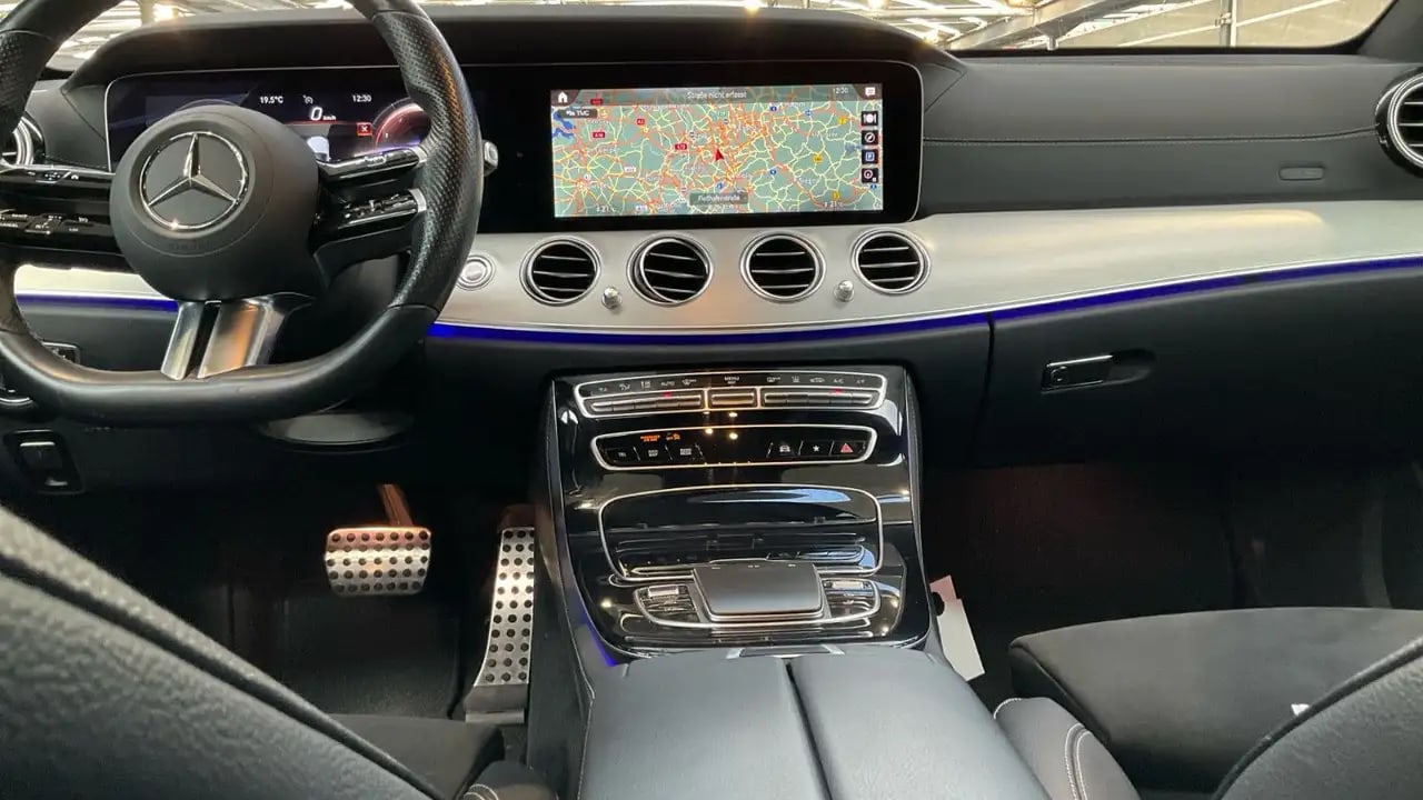 Mercedes-Benz E 300 de AMG 2x HUD*360*Alcantara*LED*DAB*Navi+ 8
