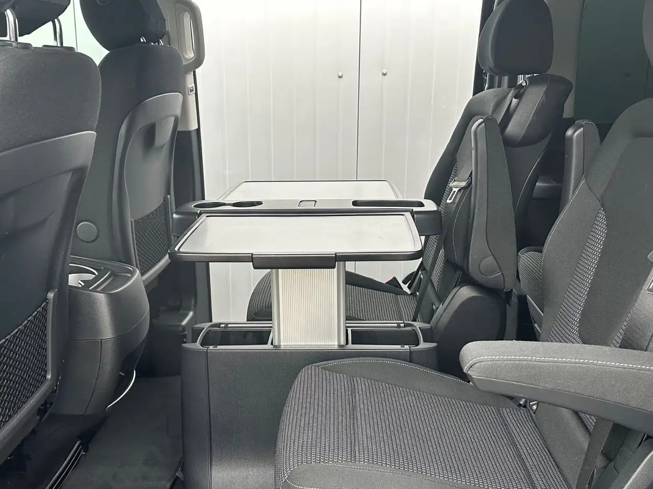 Mercedes-Benz V 300 V300 LANG 4M AMG LIEGEPAKET WEBASTO LED EL.TÜREN 17
