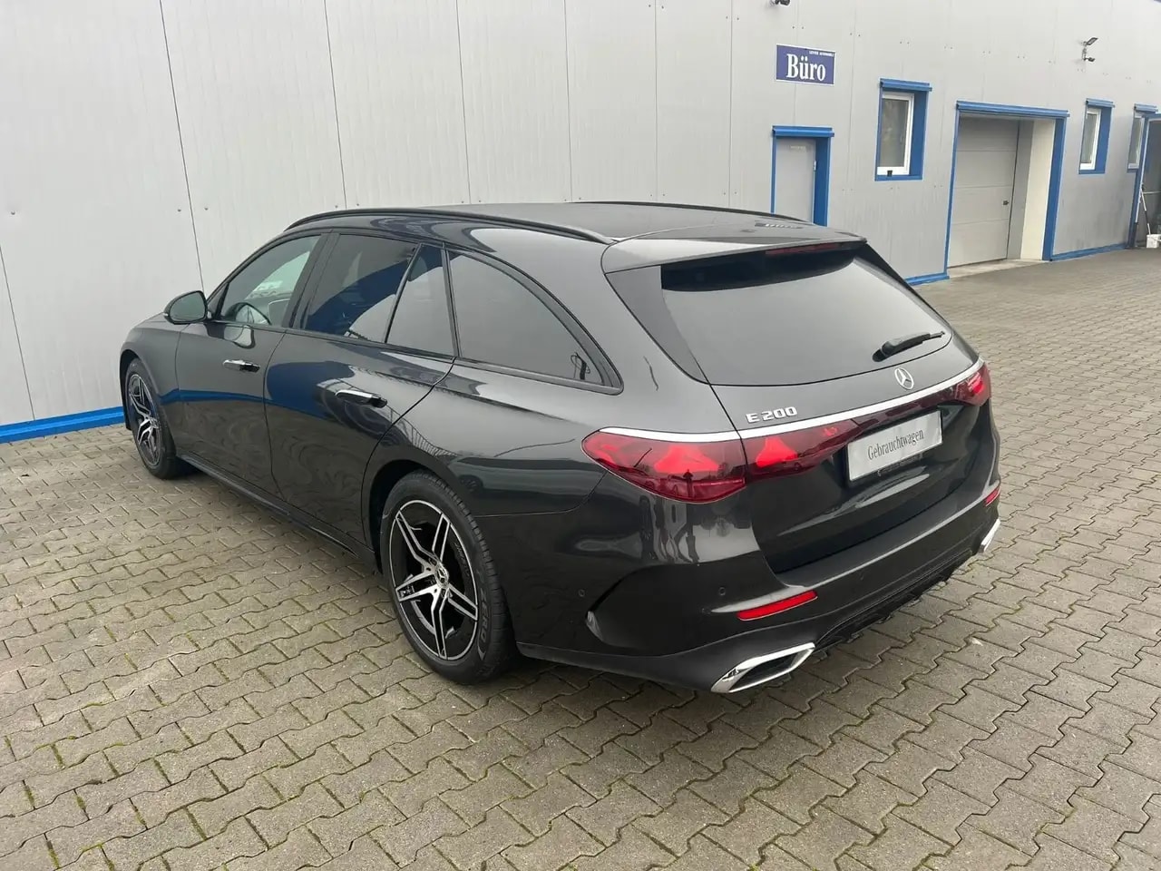 Mercedes-Benz E 200 T 9G 48V AMG-LINE MBUX KAMERA KEYLESS AHK 7
