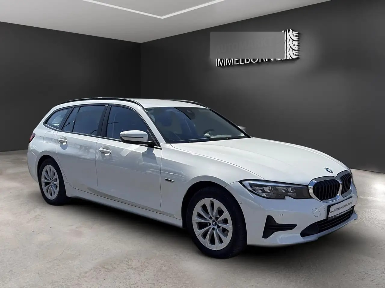 BMW 320 e xDrive Advantage AHK*Kamera*LED*SOH94%