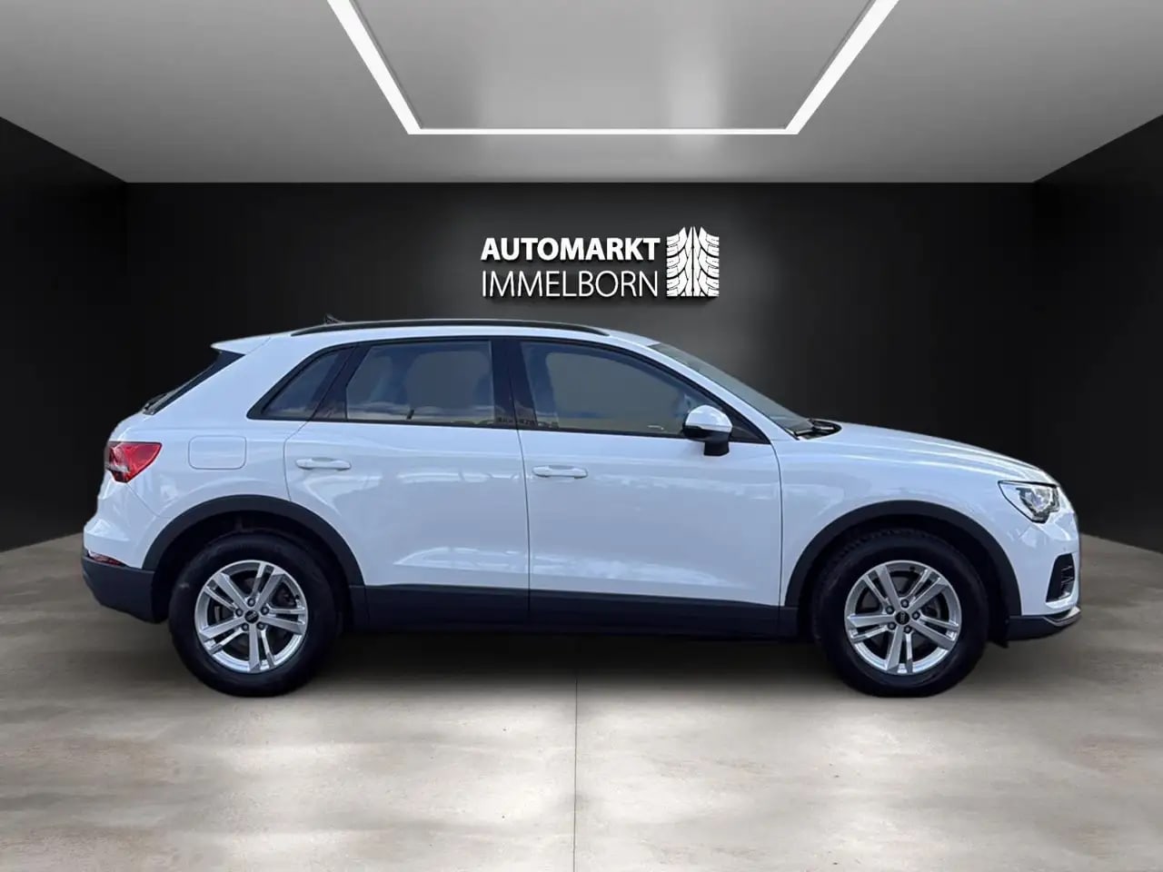 Audi Q3 35 TDI Virtual*LED*NaviTouch*SPUR*VKZ*Tempo*L 8
