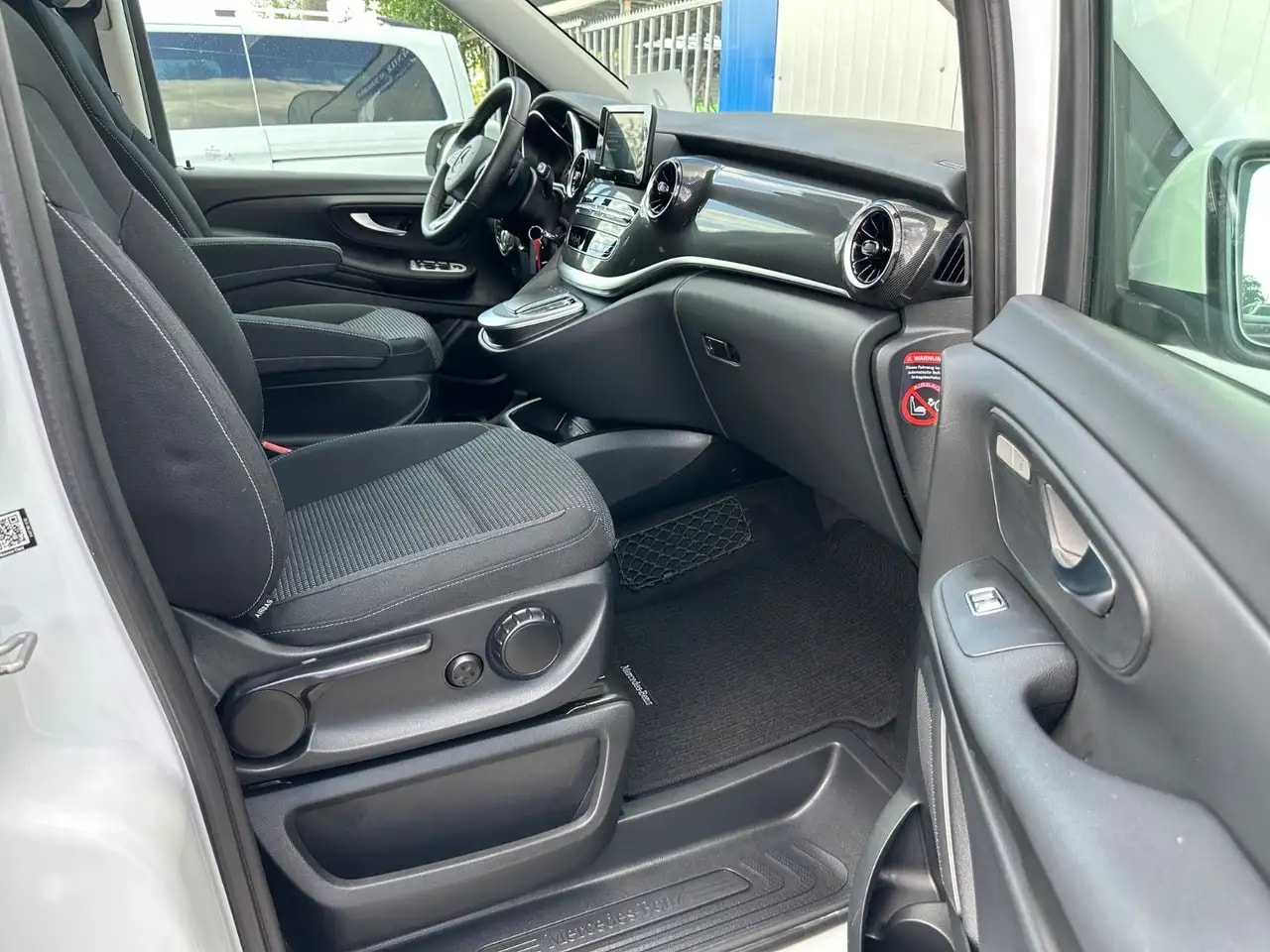 Mercedes-Benz V 220 V220 d LANG 4M 9G WEBASTO NAVI MBUX AHK 7-SITZER 10